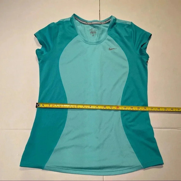 Nike DRI-FIT Exercise Shirt Women Size M - Picture 13 of 13